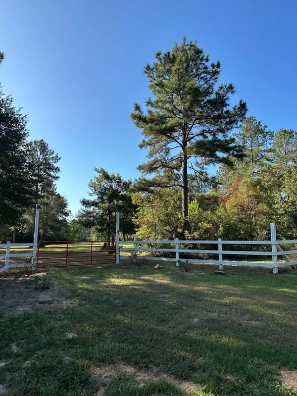 8958 N Walker Road, Cleveland, TX 77328