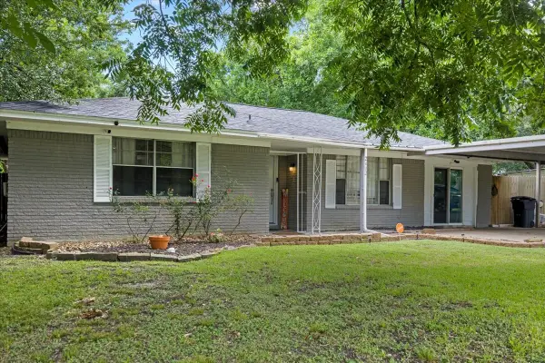 2402 Hodges Street, Baytown, TX 77521