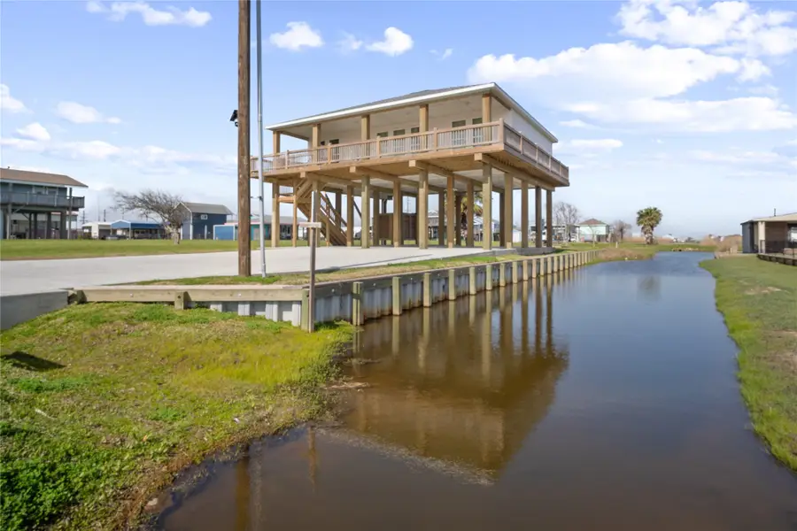 960 S Sage Road, Crystal Beach, TX 77650 - #2