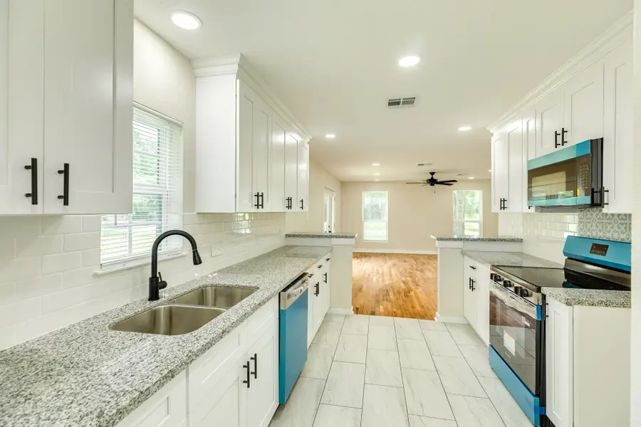 207 Stockman Street, Sweeny, TX 77480 - #3