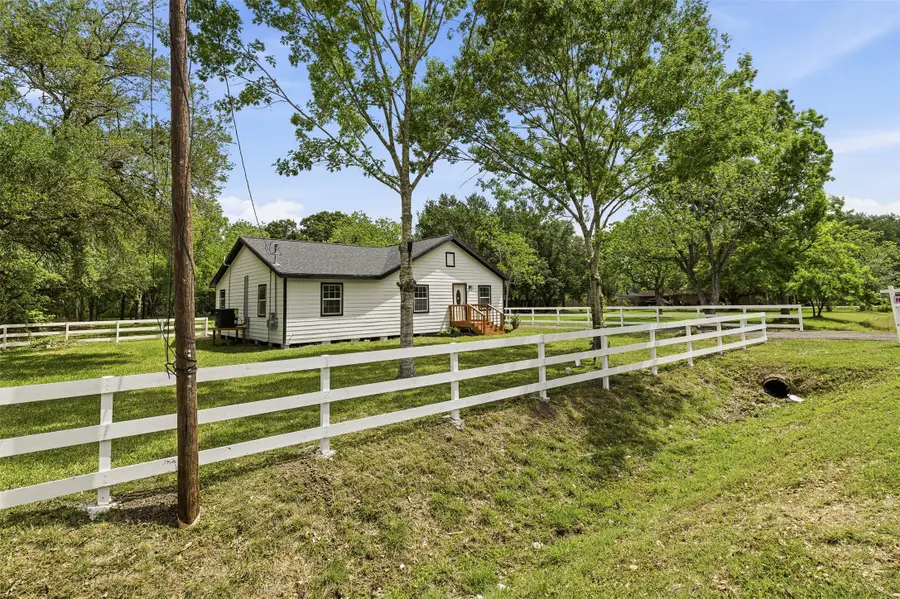 8414 Schiro Road, Hitchcock, TX 77563 - #3