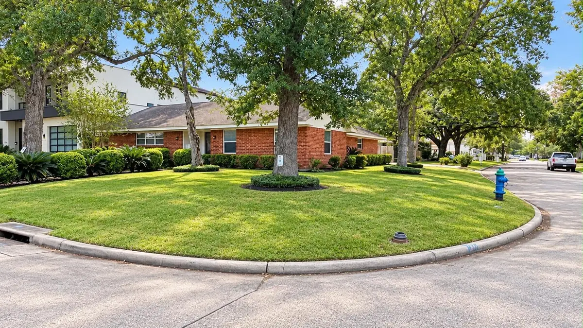3102 Newcastle Drive, Houston, TX 77027 - #1
