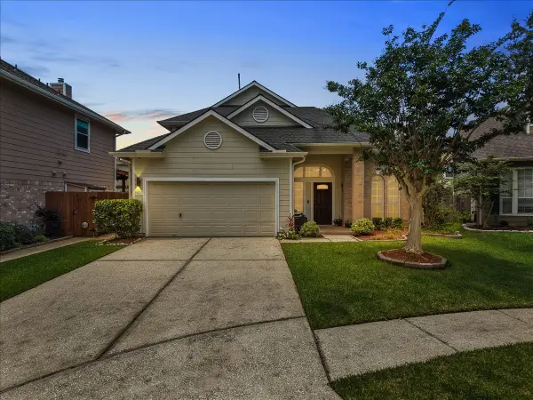 1823 Calypso Cove Court, Pasadena, TX 77586