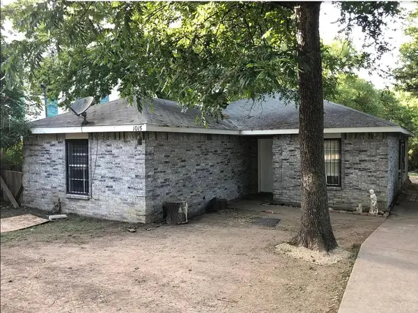 1015 W Clarendon Drive, Dallas, TX 75208