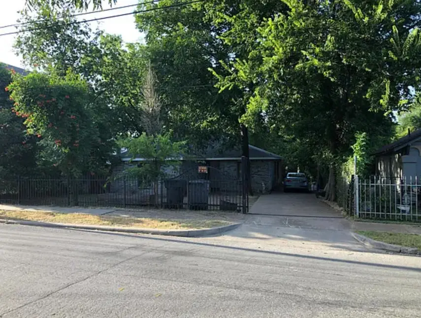 1015 W Clarendon Drive, Dallas, TX 75208 - #2