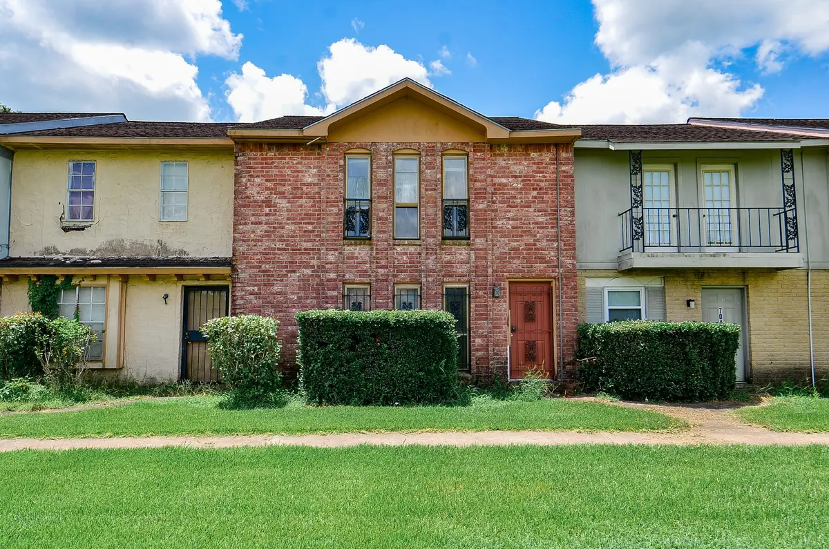 7047 Chasewood Drive, Stafford Missouri City, TX 77489 - #1