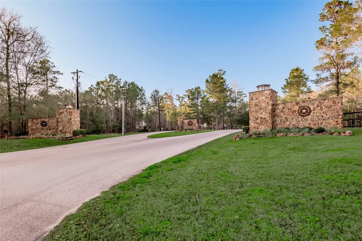 306 Sundog Road, Huntsville, TX 77340 - Image #1