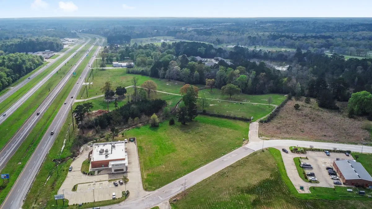 003 W Park Drive, Livingston, TX 77351 - Image #1