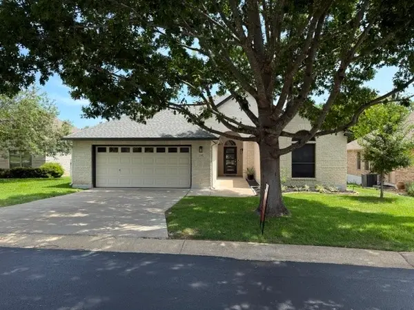 130 W Creekview Drive, Fredericksburg, TX 78624