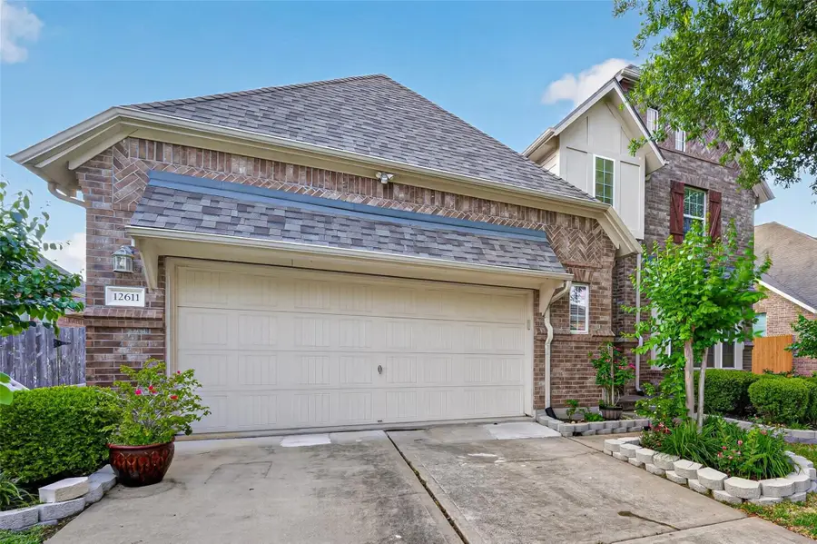 12611 Colonial Glen Ct, Pearland, TX 77584 - #2