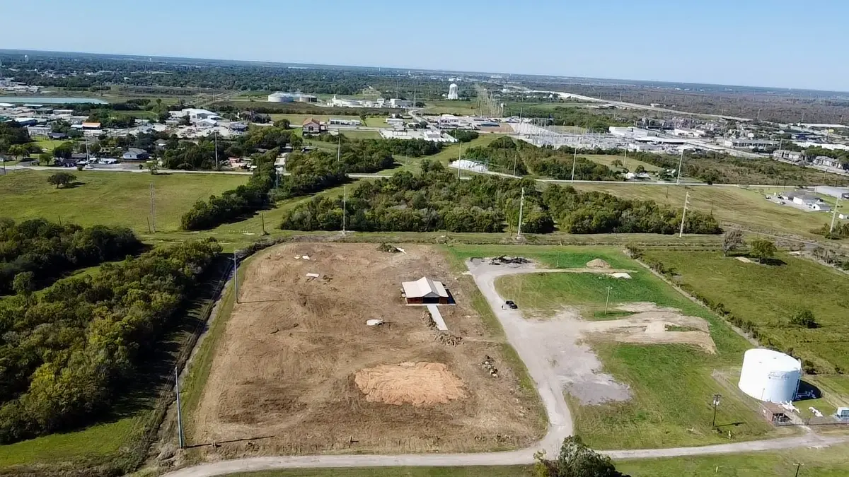 301 32nd Street N, Texas City, TX 77590 - Image #1
