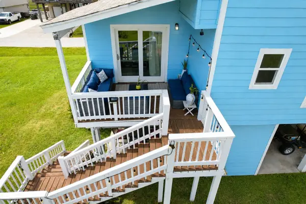 3931 Grayson Drive, Galveston, TX 77554