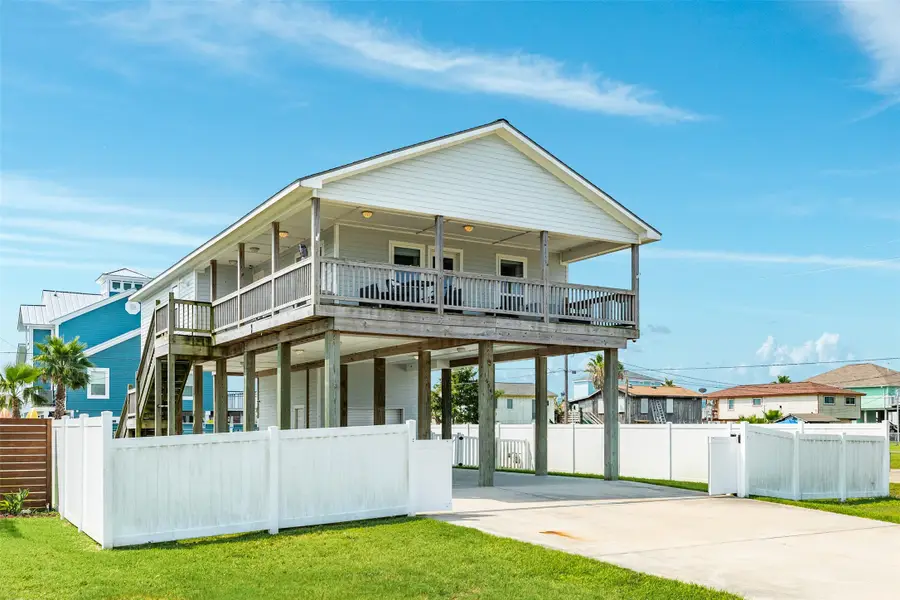16547 Jolly Roger Road, Jamaica Beach, TX 77554 - Image #2