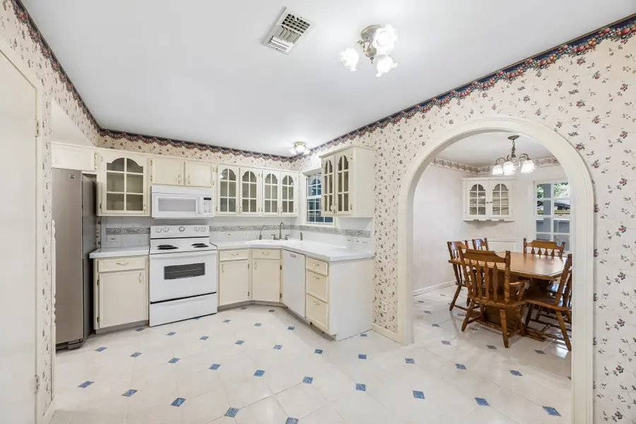 1003 Eagle Lake Road, Sealy, TX 77474 - #3