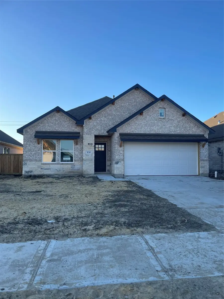 3130 Emerald Hills Drive, Angleton, TX 77515 - Image #2