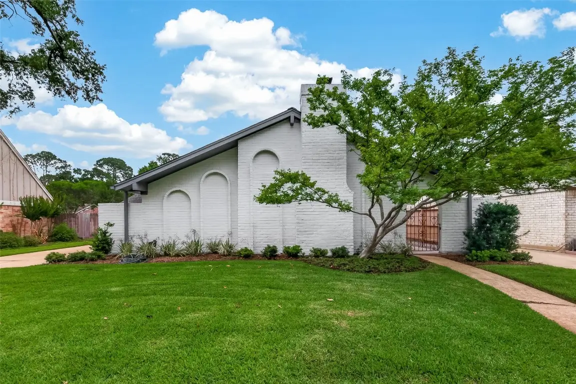 2814 Shadowdale Drive, Houston, TX 77043 - #1