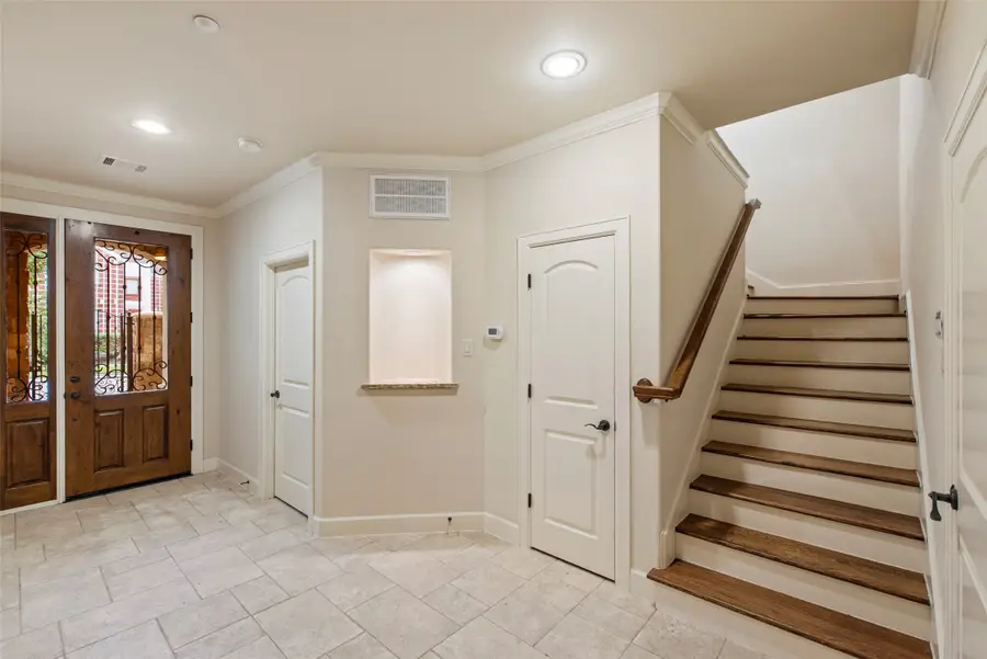 2403 Commonwealth Street, Houston, TX 77006 - Image #3