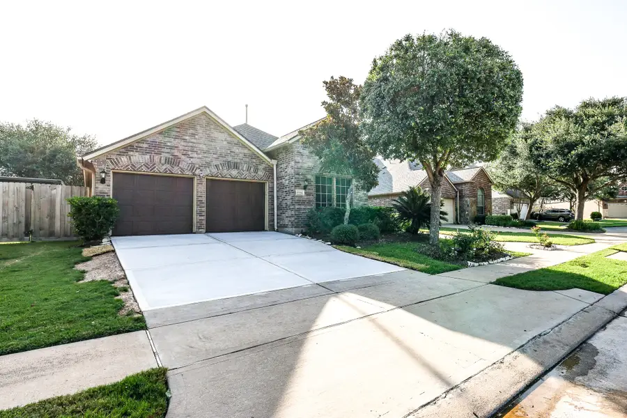 2114 Ascot Ln, Sugar Land, TX 77479 - #2