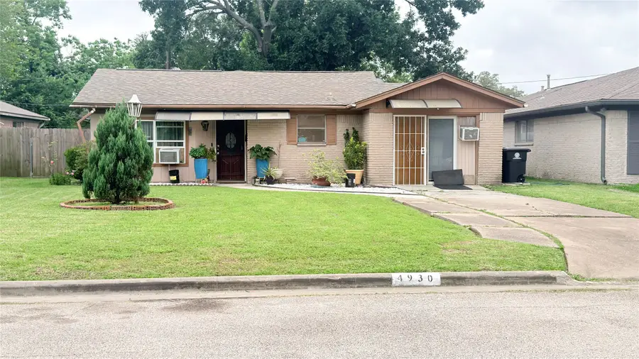 4930 Teton Street, Houston, TX 77033 - #2
