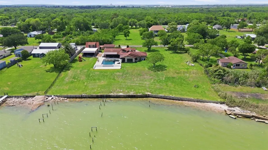 10000 Ocean Drive, Beach City, TX 77523 - #2