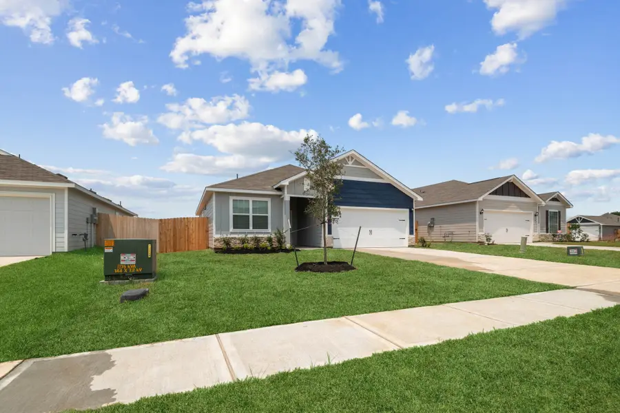 348 Kingston Way, Waller, TX 77484 - #2