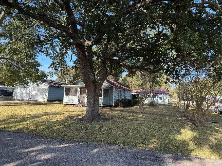 2602 15th Street, Port Neches, TX 77651 - Image #2