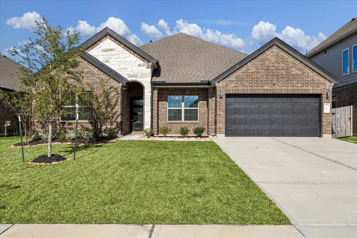 727 Kingwood Drive, League City, TX 77573 - Image #1