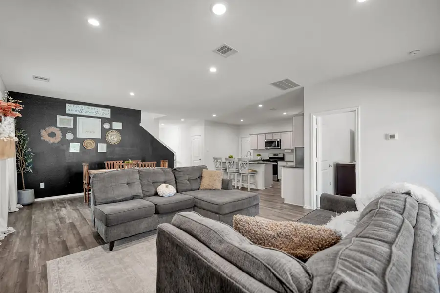 12818 Sunny Pass, Willis, TX 77318 - Image #3