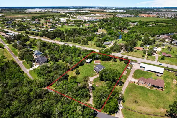 5123 Cotton Lake Road, Cove, TX 77523