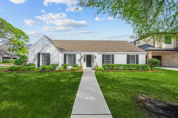 1403 Briarmead Drive, Houston, TX 77057