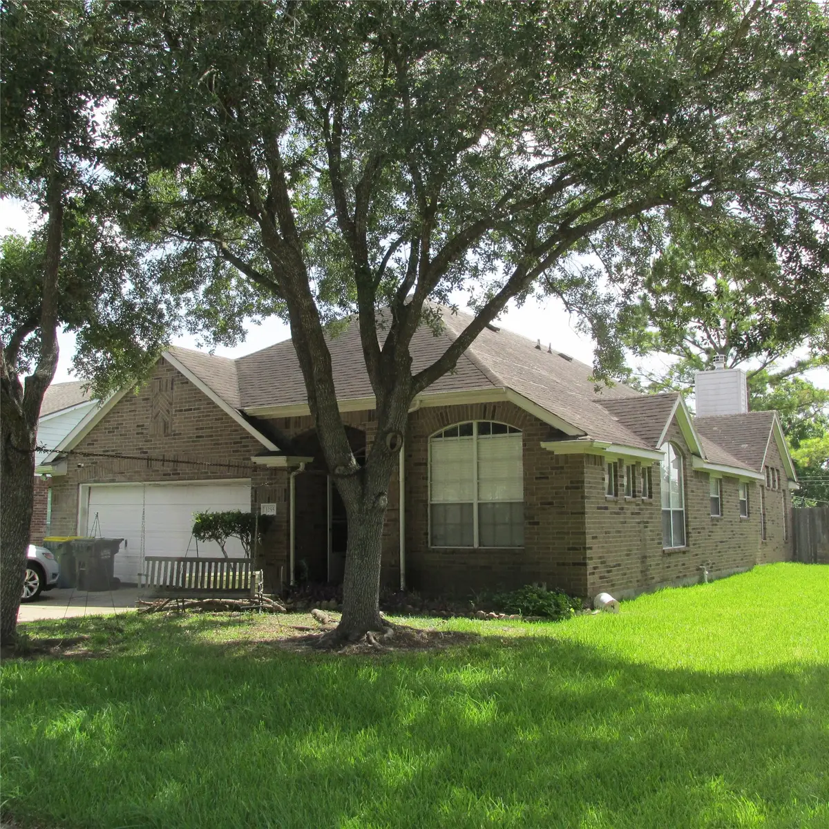 3255 Lakeway Lane, Pearland, TX 77584 - #1