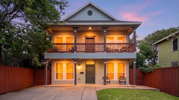2205 30th Street, Galveston, TX 77550