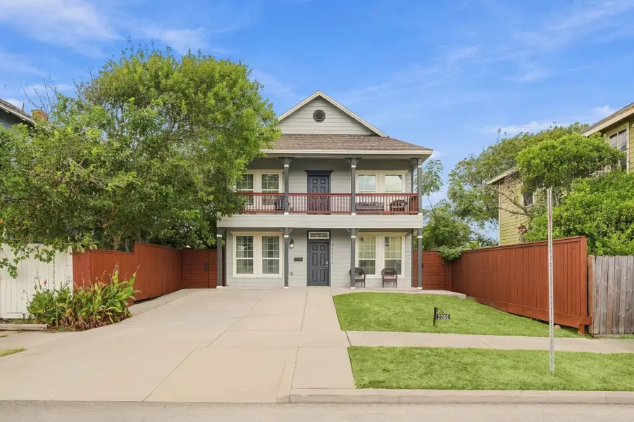 2205 30th Street, Galveston, TX 77550 - #3