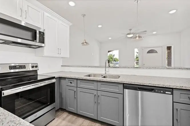 5025 Mallow Street #A and B, Houston, TX 77033 - #3