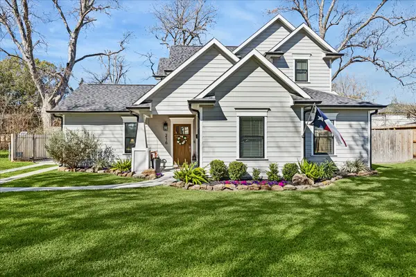 216 W 30th Street, Houston, TX 77018