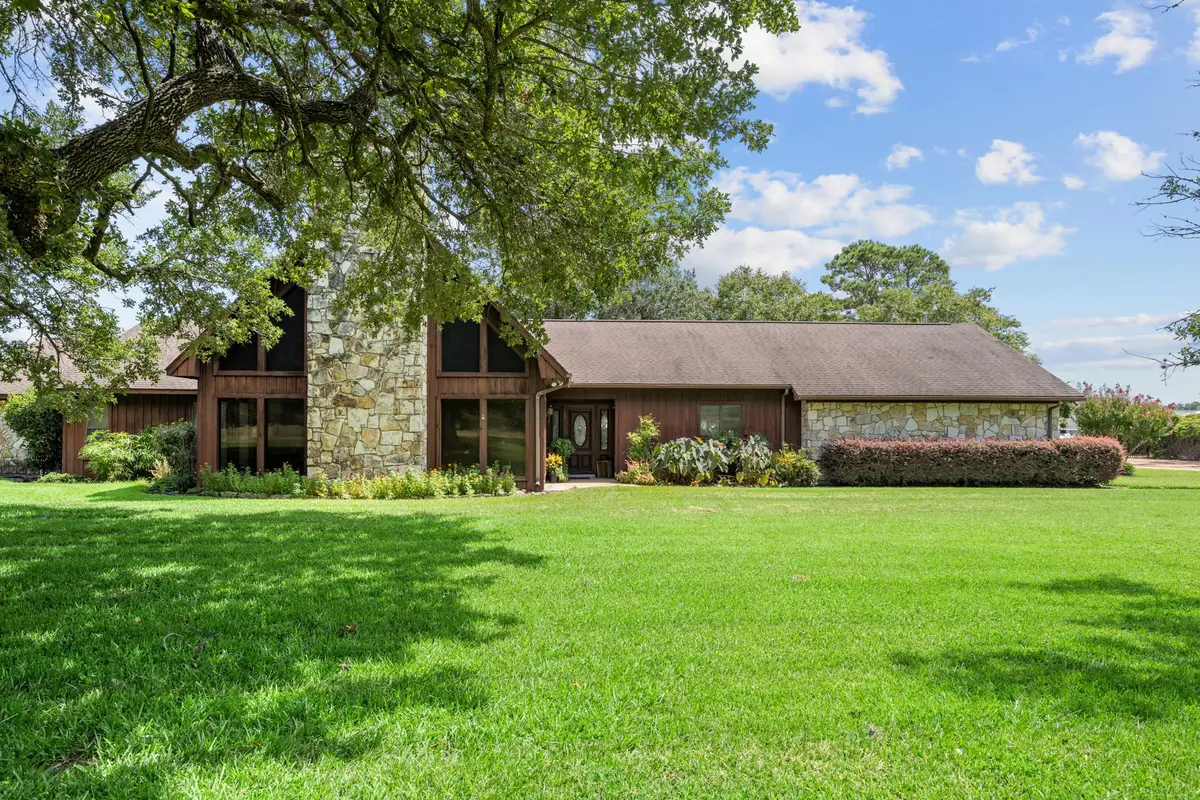 1214 Piney Woods Road, Alleyton, TX 78935 - #1