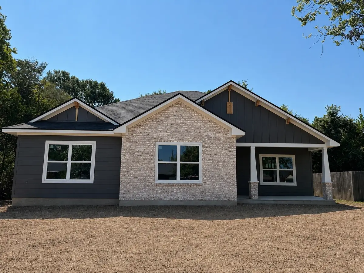 2121 Manning, Bryan, TX 77803 - #1