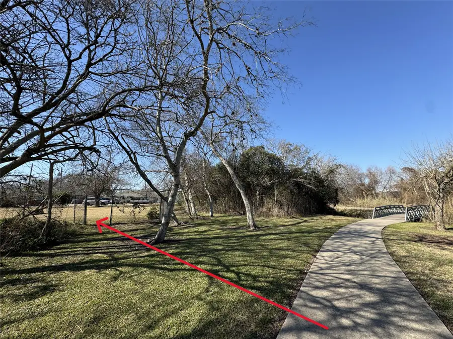 206 Avenue L, Baytown, TX 77520 - Image #3