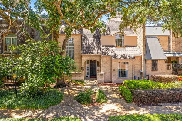 48 Bayou Pointe Drive, Houston, TX 77063