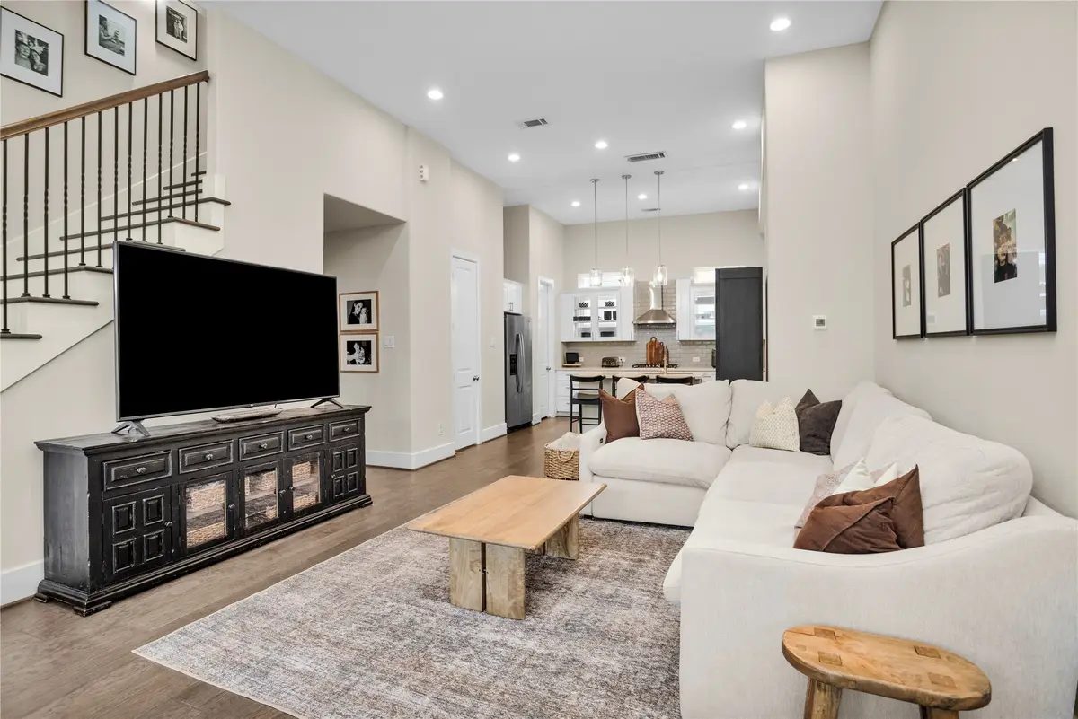 2020 Mcgowen Street #8E, Houston, TX 77004 - Image #1