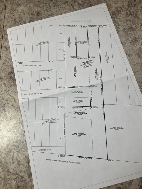 5719 Highway 6, Hitchcock, TX 77563