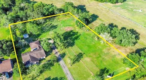 10922 Fm 1764 Road, Galveston, TX 77510