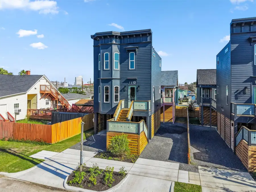 1112 30th St, Galveston, TX 77550 - Image #2