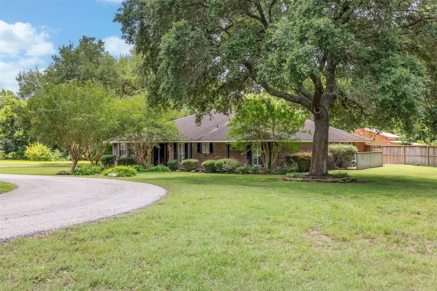 2629 Benton Drive, Brenham, TX 77833 - Image #2