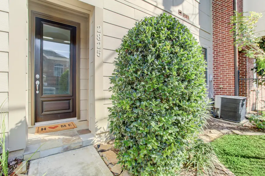 2825 Pease Street, Houston, TX 77003 - #2