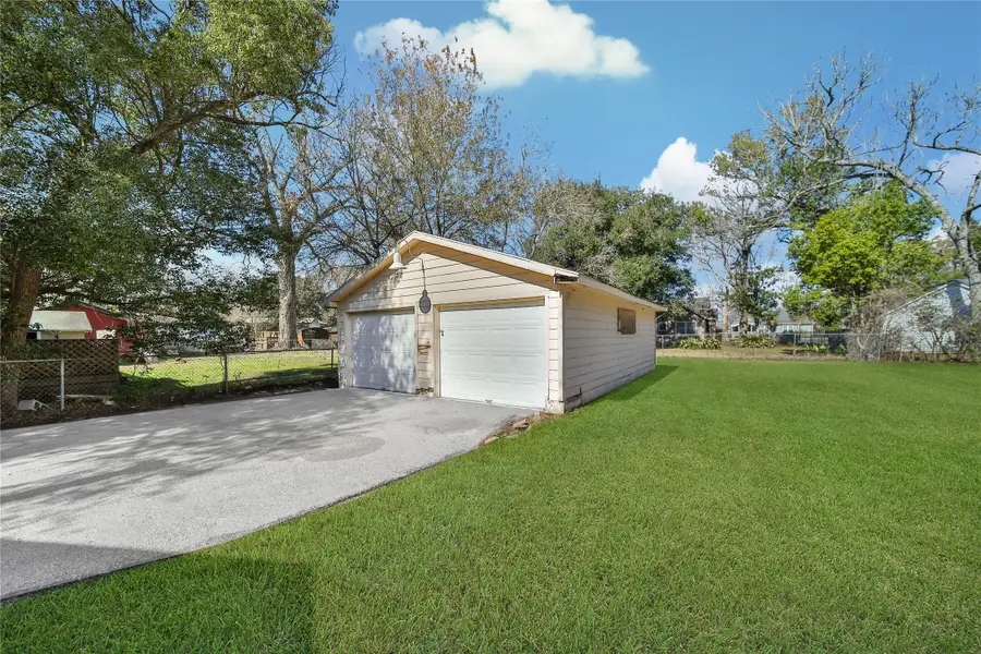 119 Pecan Drive, Baytown, TX 77520 - #2