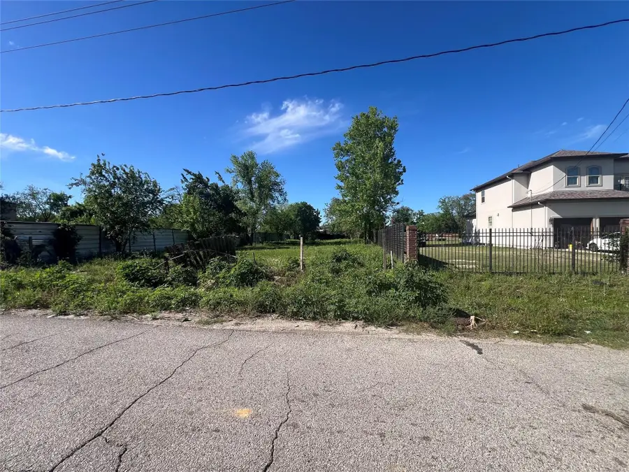 780 W Rittenhouse Road, Houston, TX 77091 - #3