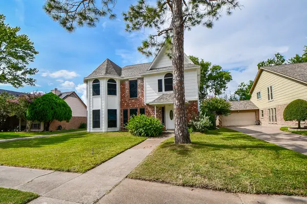 14706 W Bend Drive, Houston, TX 77082