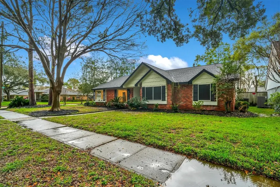 5923 Rutherglenn Drive, Houston, TX 77096 - #3