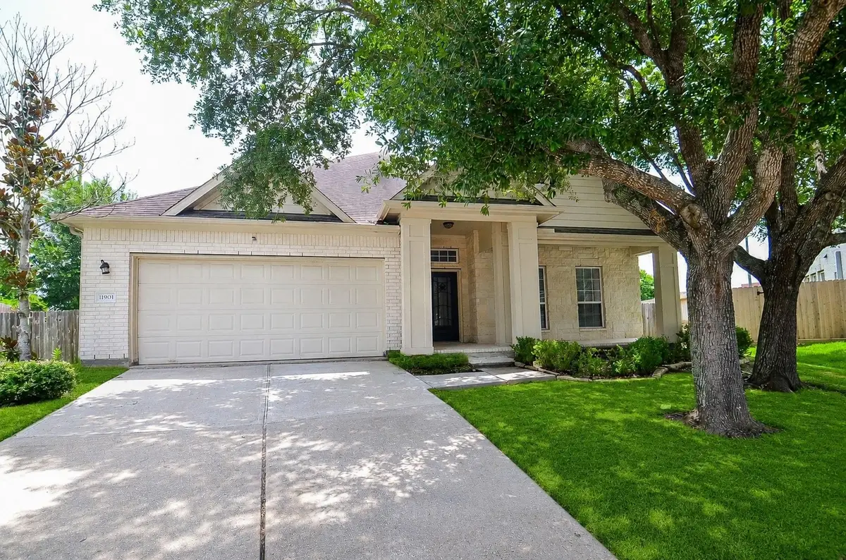 11901 Auburn Trail Ln, Pearland, TX 77584 - #1